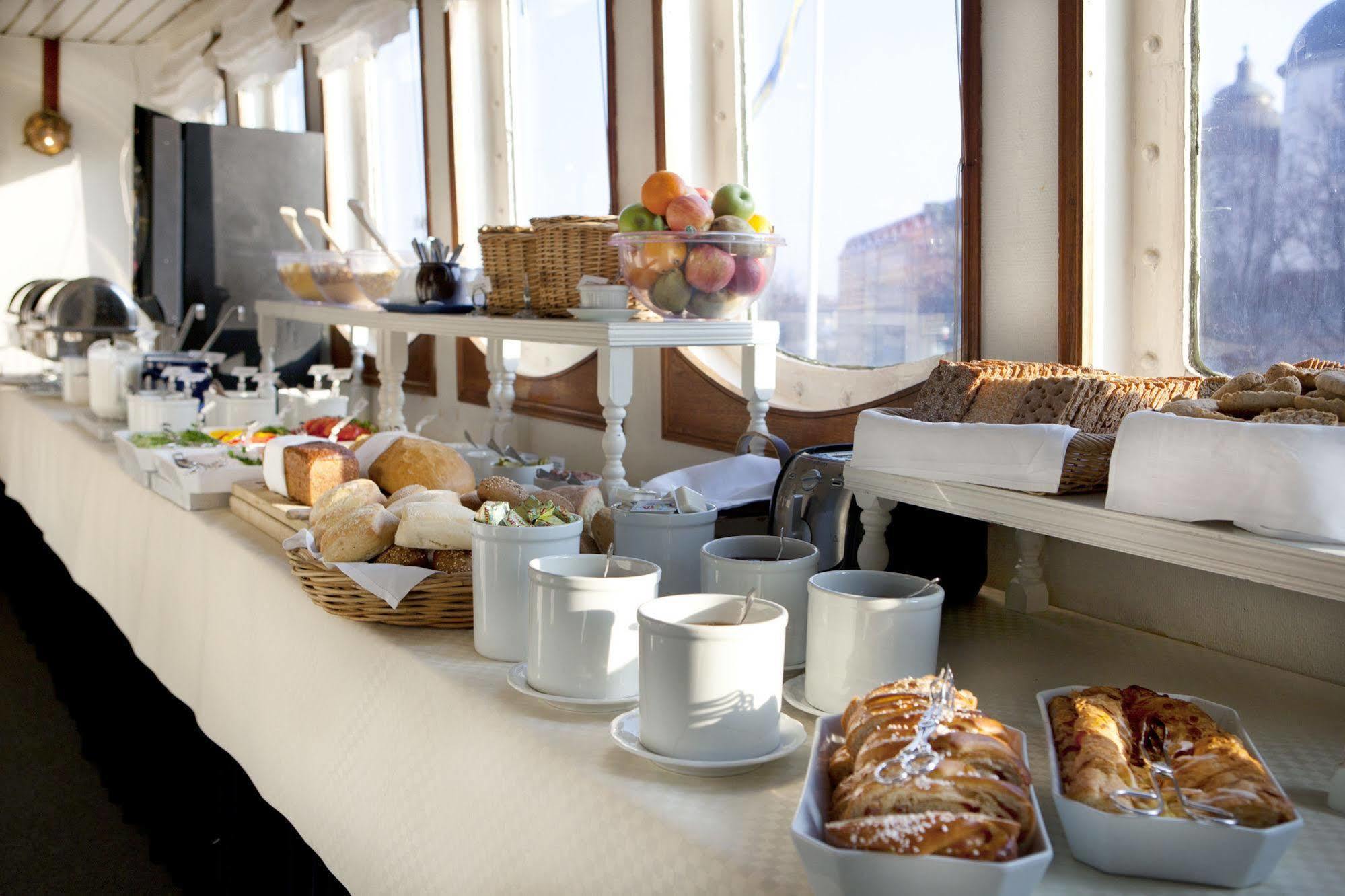 Mälardrottningen Yacht Hotel&restaurant Botel