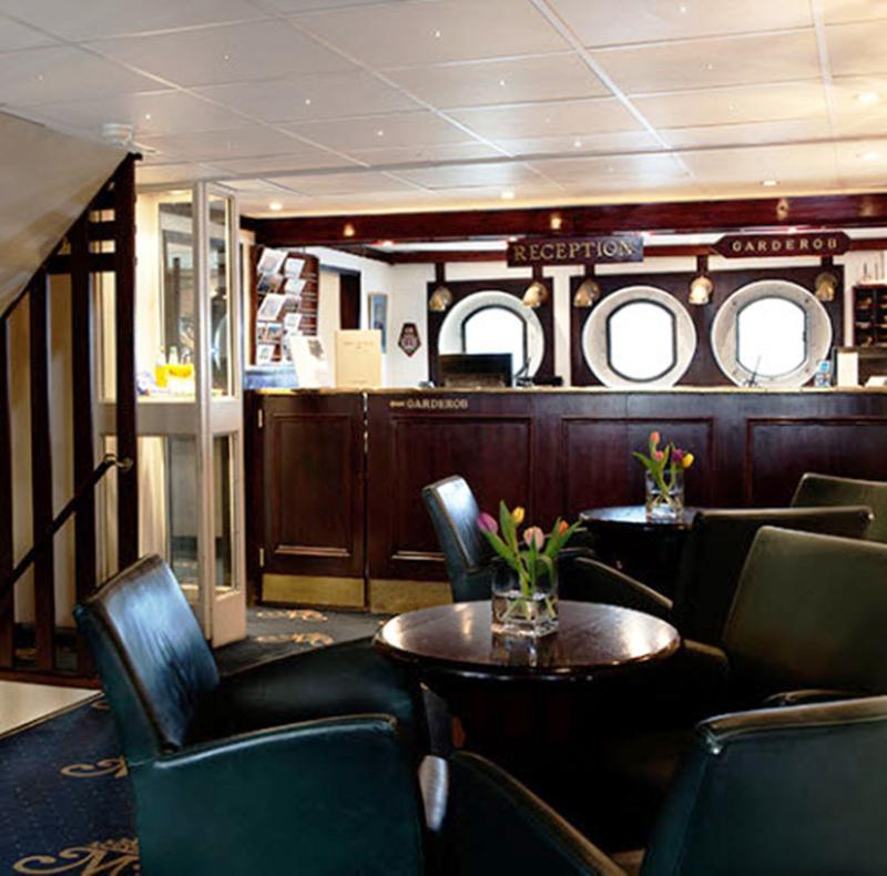 Mälardrottningen Yacht Hotel&restaurant 3*
